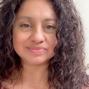 Meet your Posher, Fatima